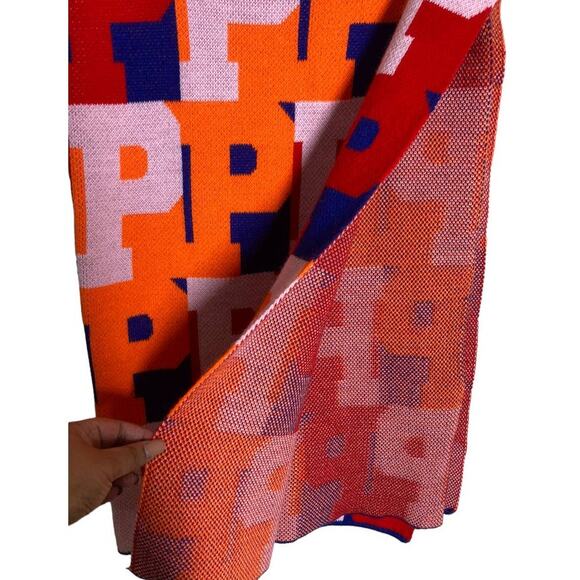 Baublebar "P" On Repeat Custom Blanket Throw - Picture 2 of 3